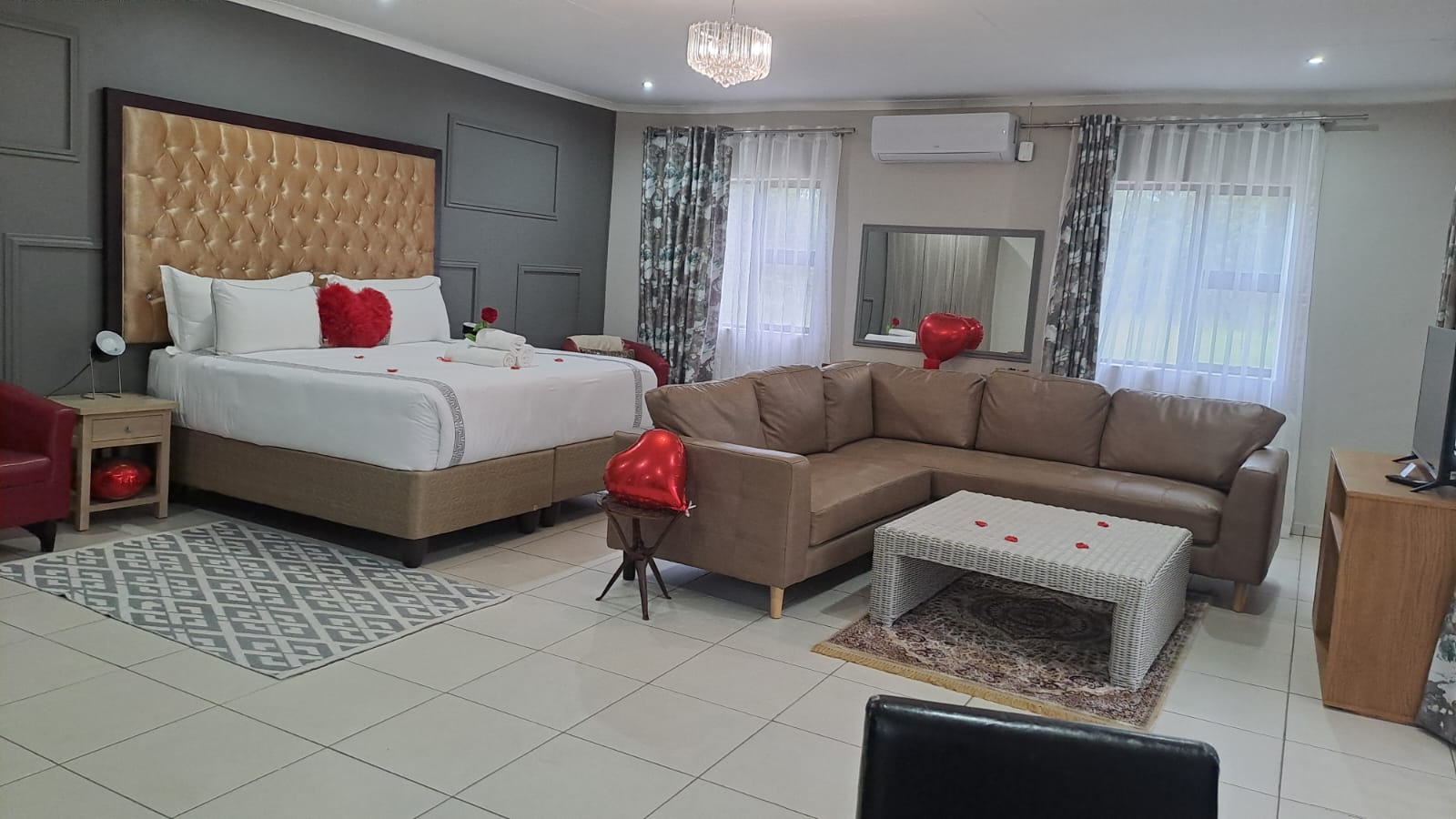 1 x 1 Executive House 2 Sleeper